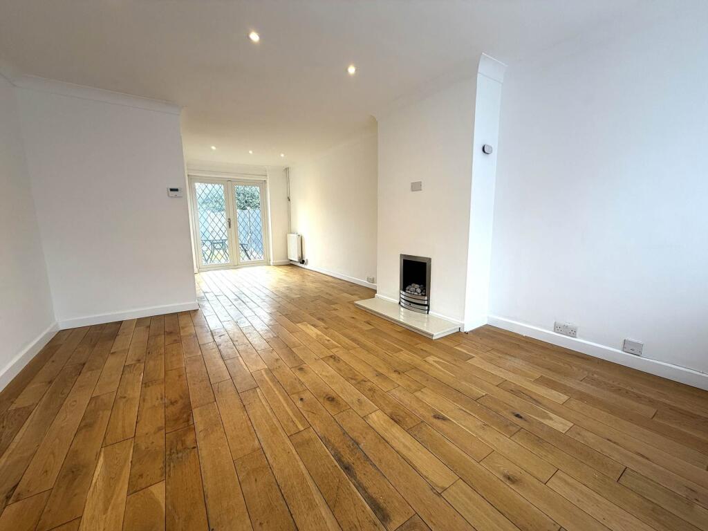 House in Canterbury - View 3
