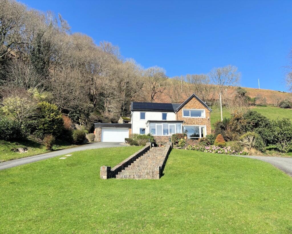 Main image of property: Sychnant,Aberdyfi, Gwynedd, LL35 0SL