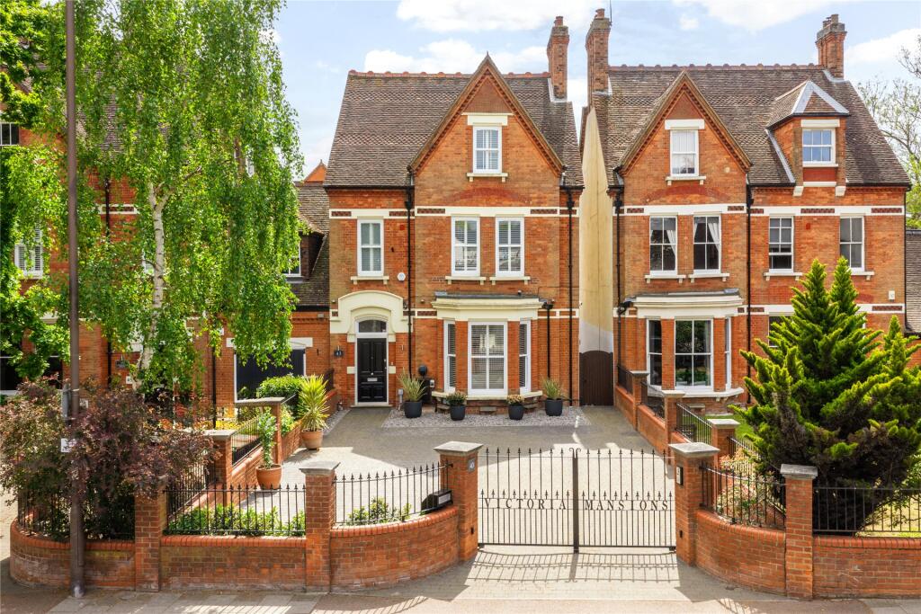 Main image of property: Goldington Road, Bedford, Bedfordshire, MK40