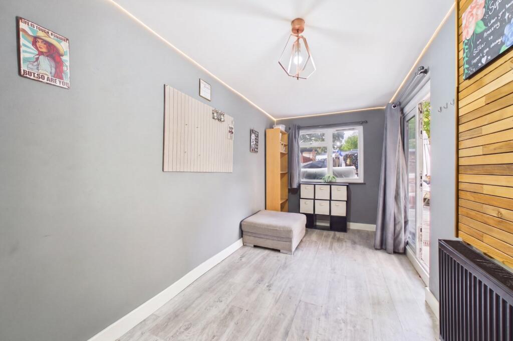 House in Guildford - View 4