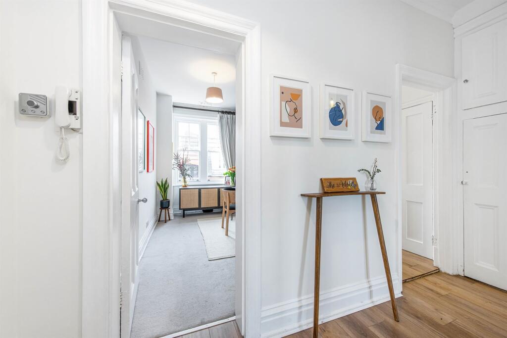 Apartment in London, Royal Borough of Kensington and Chelsea - View 4