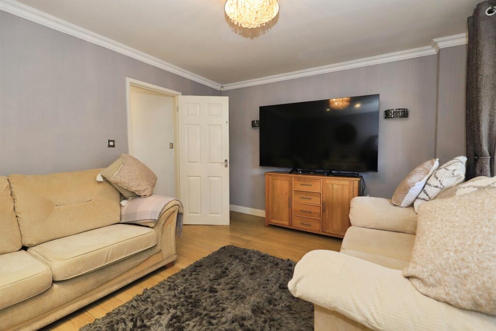 House in Walsall, West Midlands - More