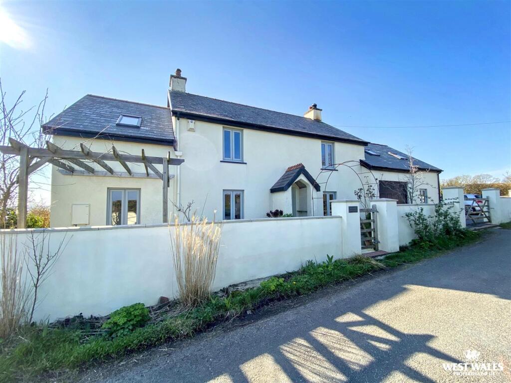 Main image of property: Sardis, Saundersfoot