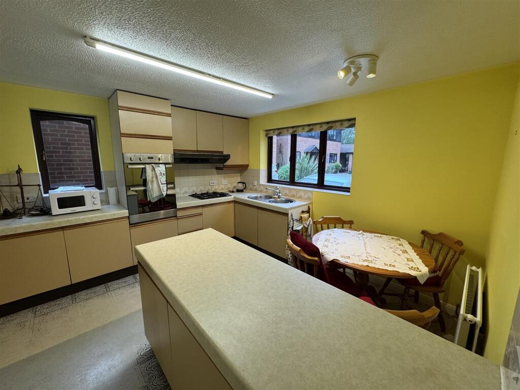 House in Reading - View 5