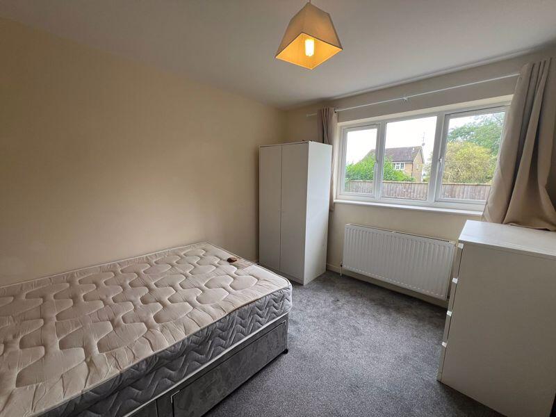 5 bedroom detached house for rent