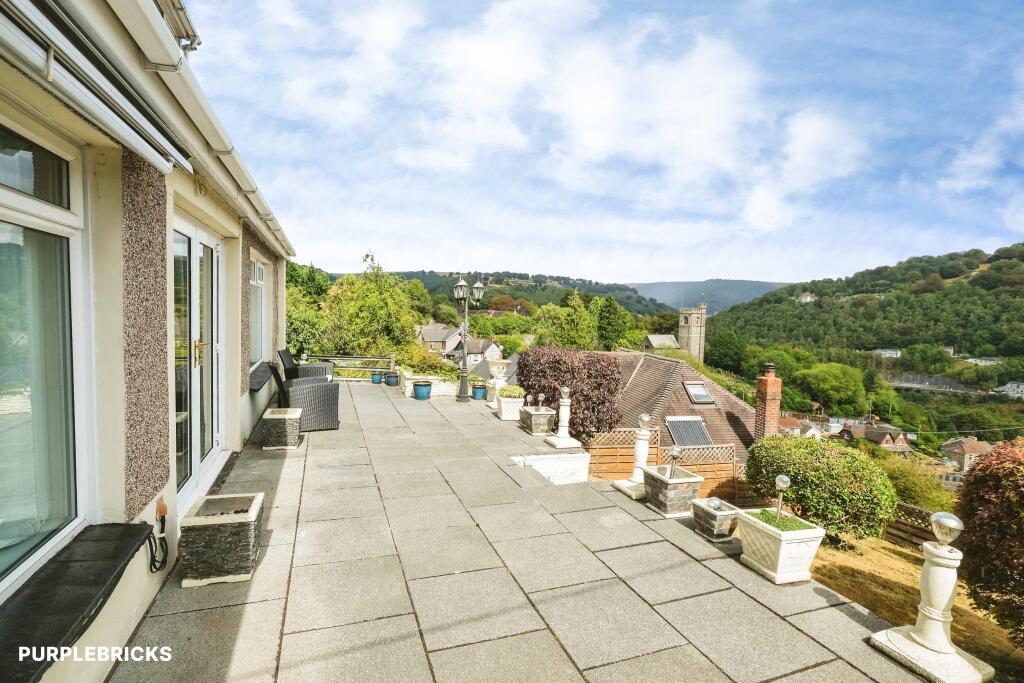 House in Crumlin, Caerphilly - View 5
