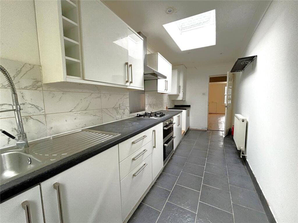 House in Spelthorne, Surrey - View 4
