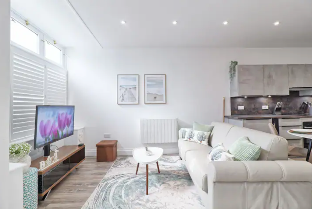 Main image of property: High Street, Walton On The Naze, Essex, CO14