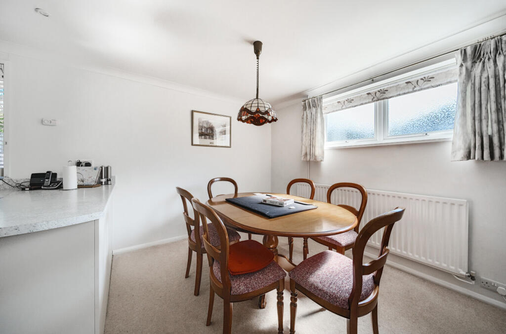 House in Rushmoor, Farnborough Park, Farnborough - View 6