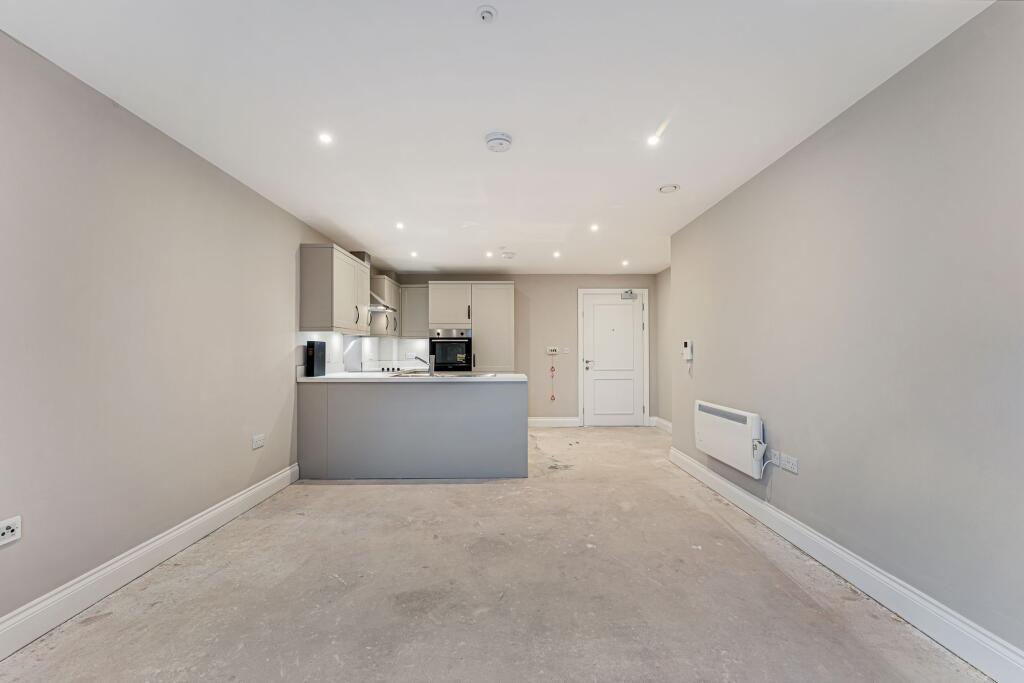 Apartment in Warrington - View 5