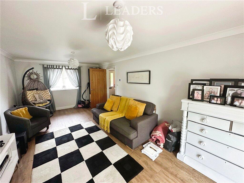 The Willows, Orchard Way, Cowbit, Spalding photo 4