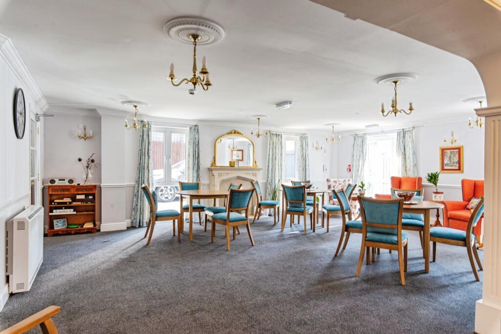 Apartment in London - More
