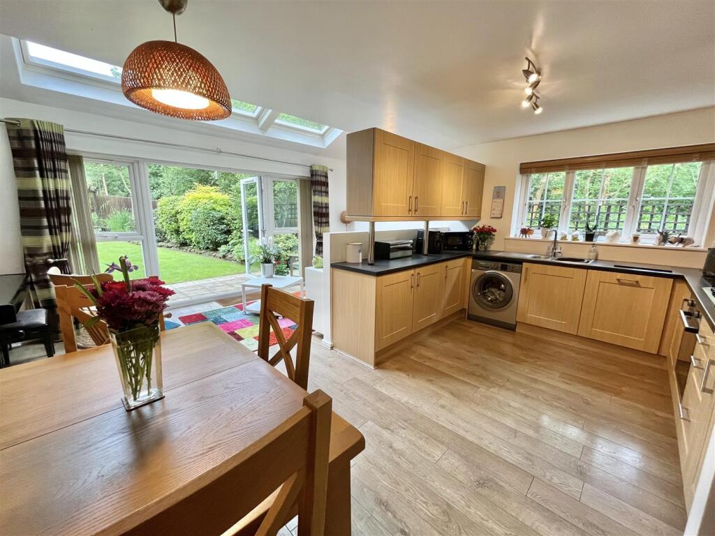 House in Oldham - View 4