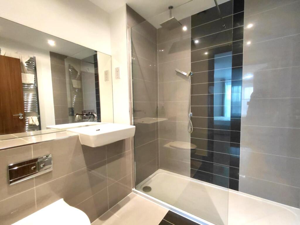Apartment in Harrow - View 4