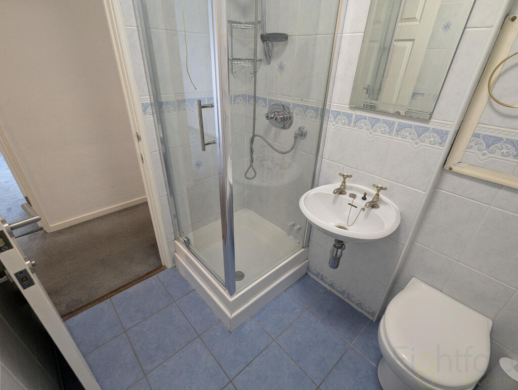 Apartment in Hove, Brighton and Hove - View 5