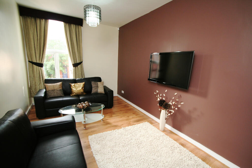 House in Leeds, Hyde Park - View 5