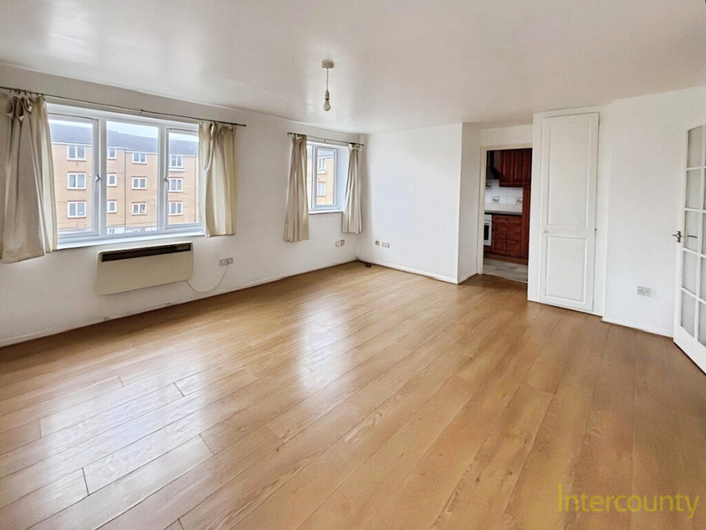 Apartment in Harlow, Essex - View 5