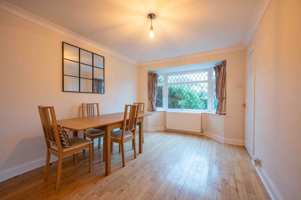 Beaulieu Road, Hamble, Southampton, SO31 photo 3