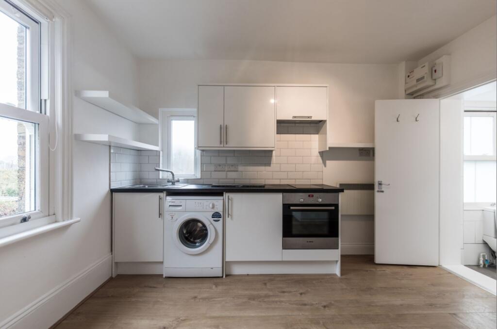 Main image of property: Flat 8 117 Uxbridge Road