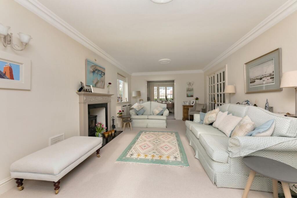 House in Brighton - More