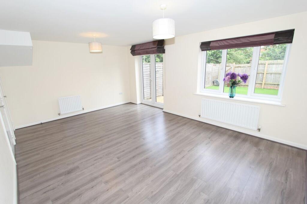 House in Stoke-on-Trent - View 5