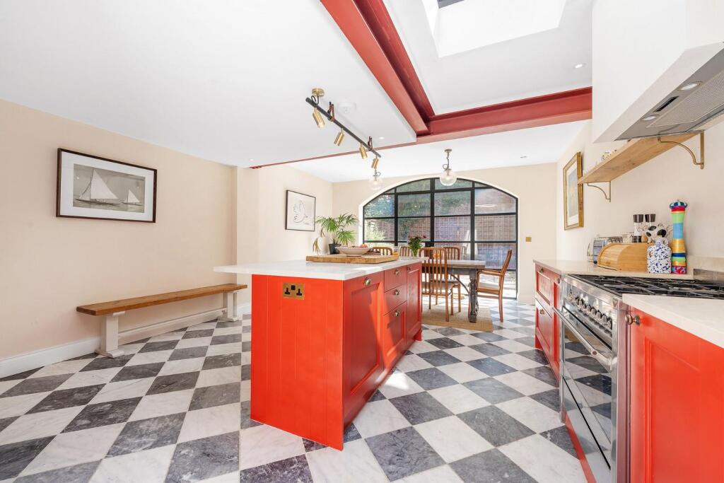 House in London - More