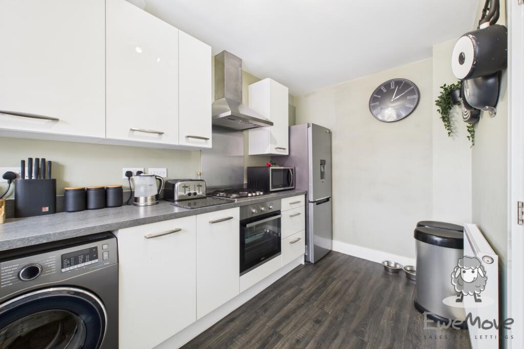 Madeley Drive, St. Helens, Merseyside, WA9 photo 4