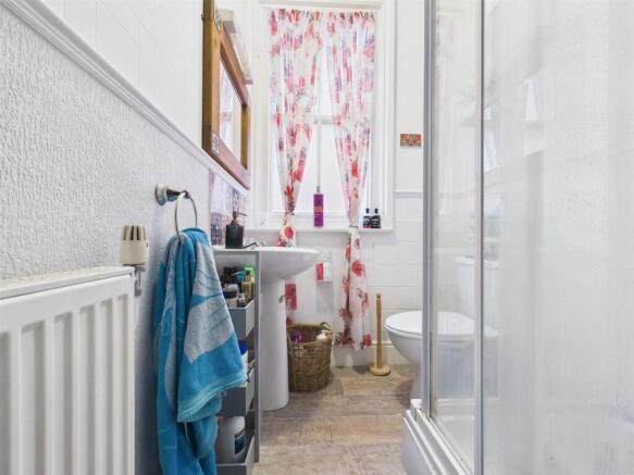 Communal bathroom: