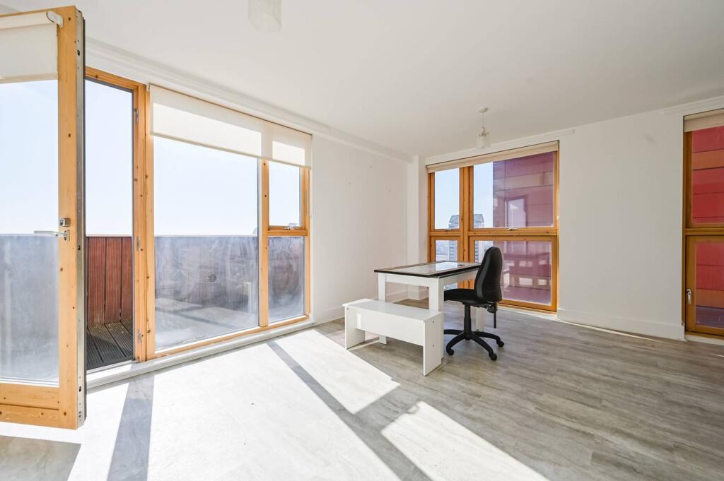 Main image of property: Phoenix Heights West, Canary Wharf, London, E14