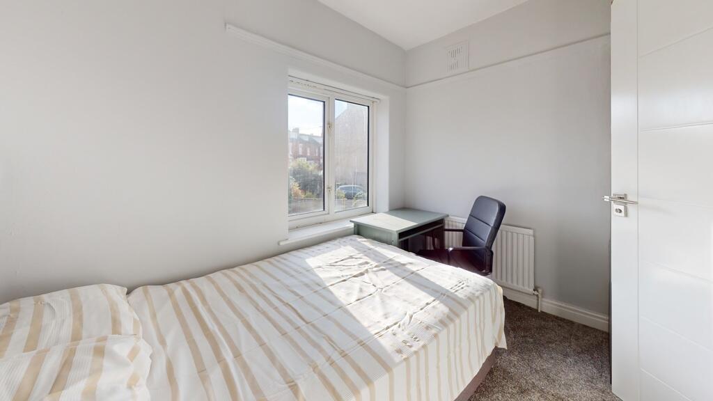 House in Leeds, Beckett Park, Headingley - View 5