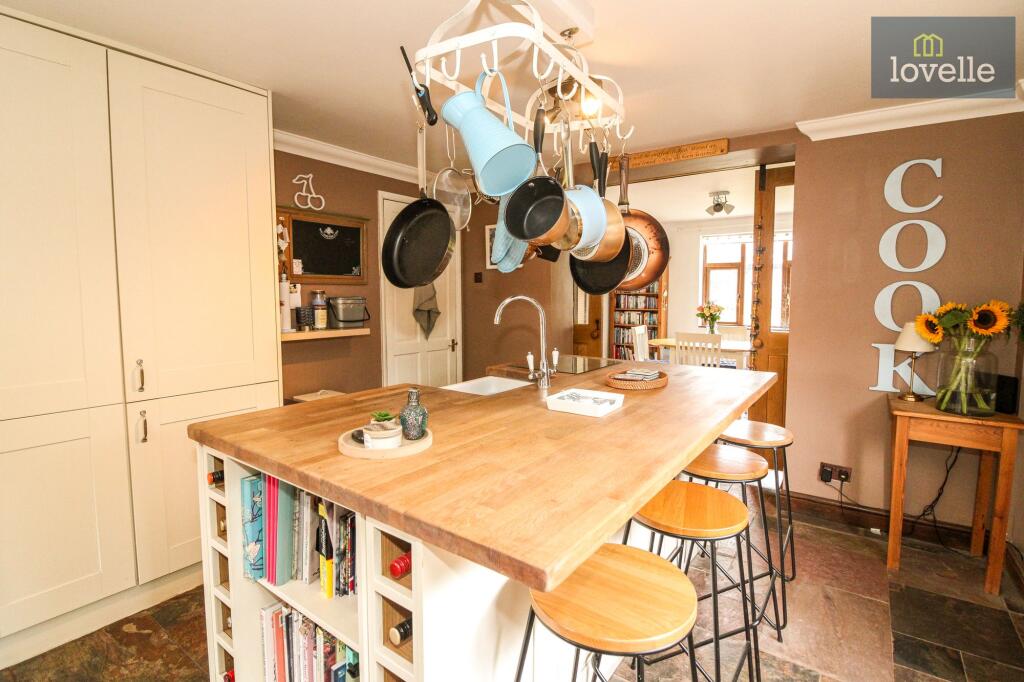 House in East Lindsey, Church End, North Somercotes - View 5