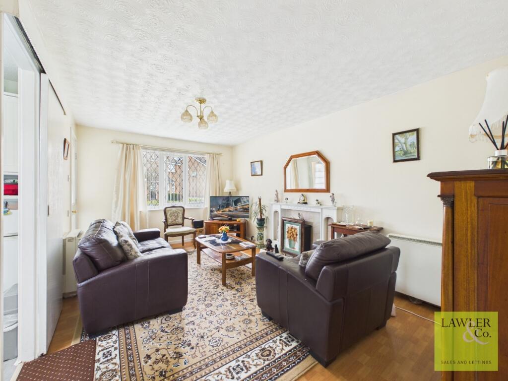 Brent Moor Road, Bramhall, SK7 3PY photo 2