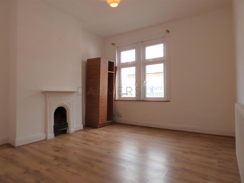 House in Leicester - View 3