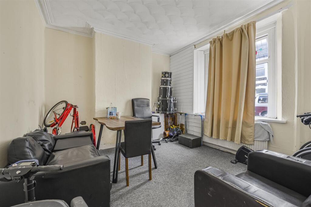 House in Cardiff, Adamsdown - View 3