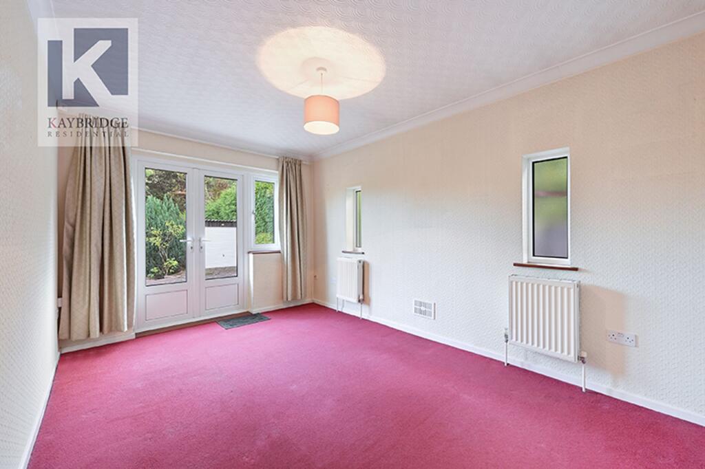 House in Worcester Park, Cuddington, West Ewell - View 3
