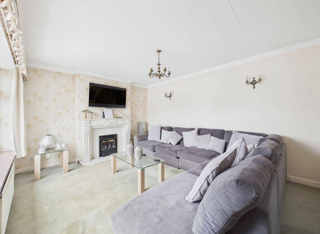 House in Nottingham, Rise Park - View 2