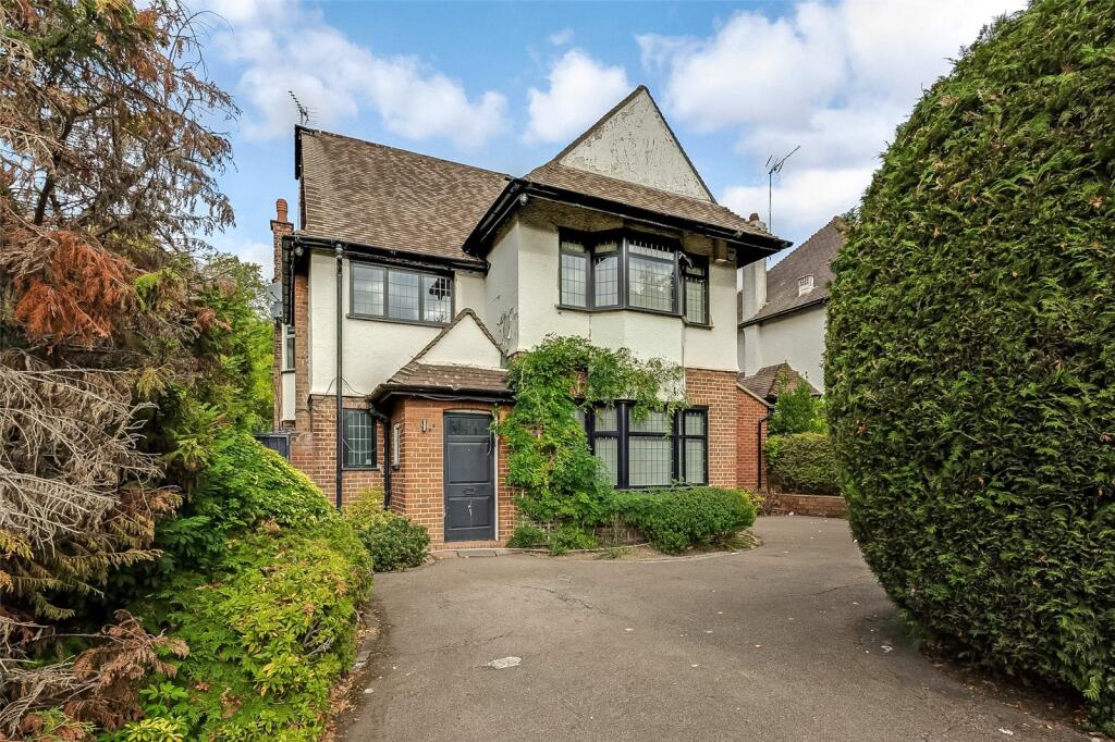 Main image of property: Hendon Lane, Finchley, London, N3