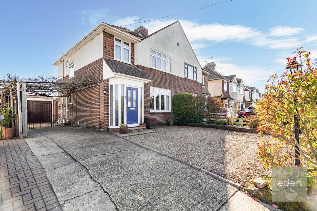 Main image of property: New Hythe Lane, Larkfield, ME20