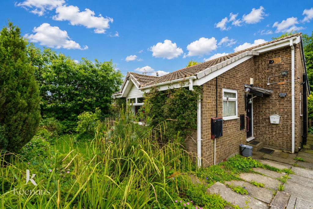 Helm Close, Burnley photo 4