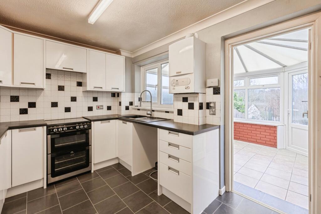 Westbury Close, Plymouth, Devon, PL5 photo 4