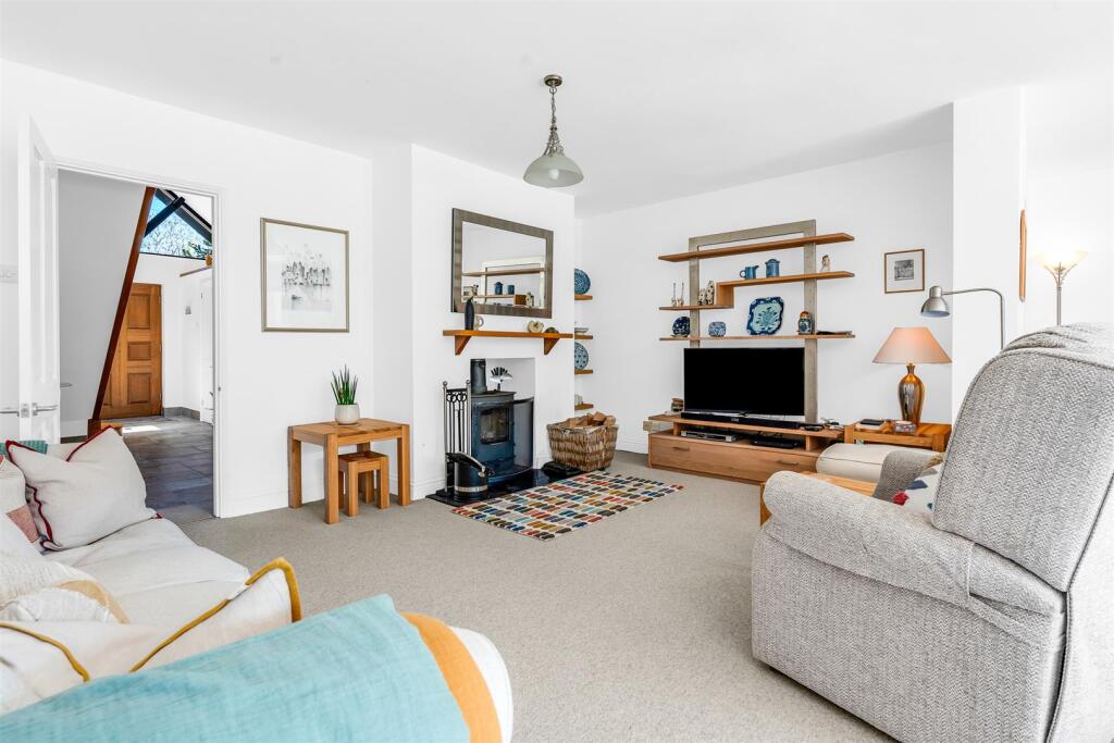 Additional image 10 of Chestnut Walk, Welwyn