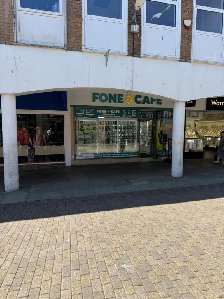 Main image of property: 17 Red Street, Carmarthen, Dyfed, SA31 1QL