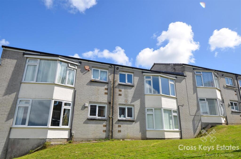 1-bed flat on Antony Gardens, Pennycross, £100,000
