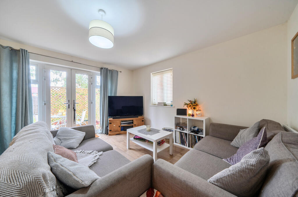Apartment in Rushmoor, Farnborough Town Centre, Farnborough - View 2