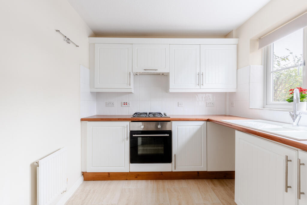 House in Bristol, Bradley Stoke - View 4
