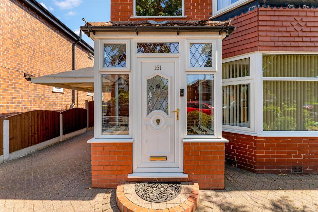 House in Trafford, Greater Manchester - More