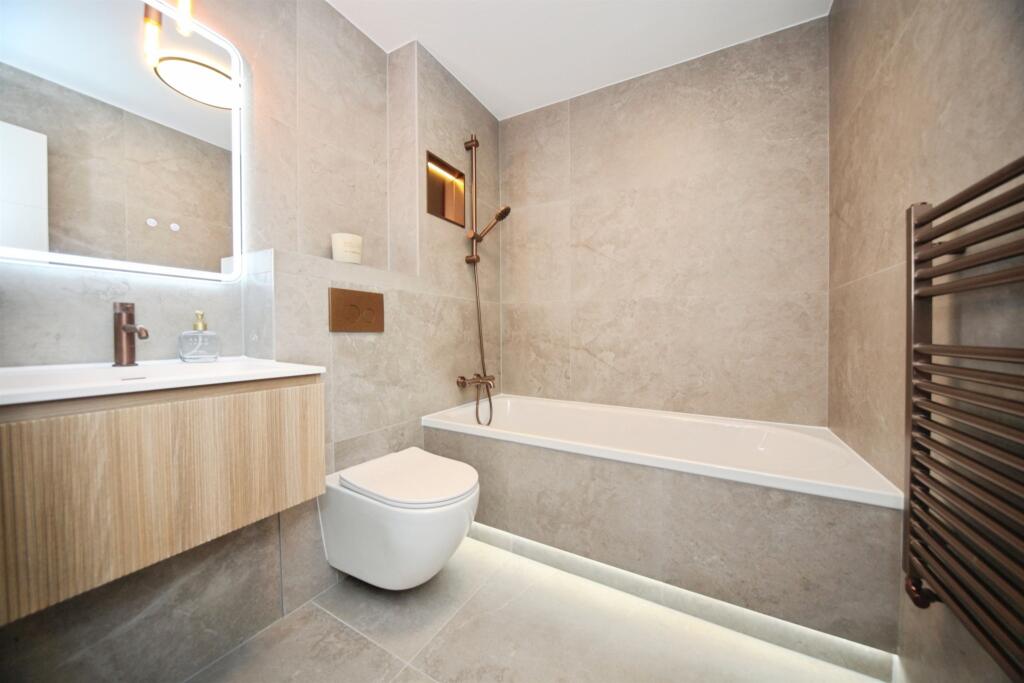 Apartment in Luton - View 2