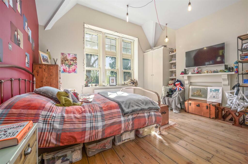 Additional image 11 of Stratford Road, Henley-In-Arden