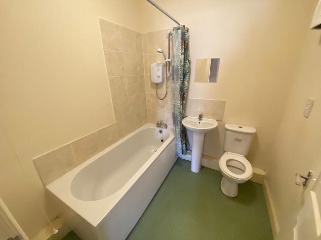 Apartment in Walsall - More