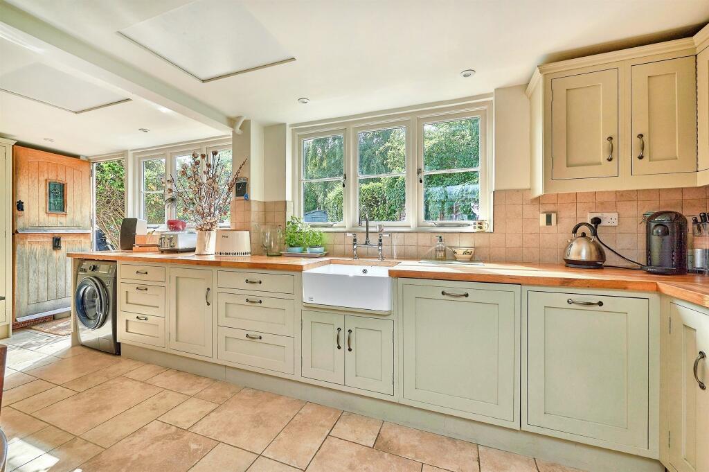 Walden Road, Littlebury, Saffron Walden - View 3